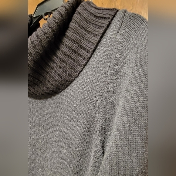 Pria Dark Grey women's sweater with black knit cowl, turtleneck Size M - Picture 6 of 8